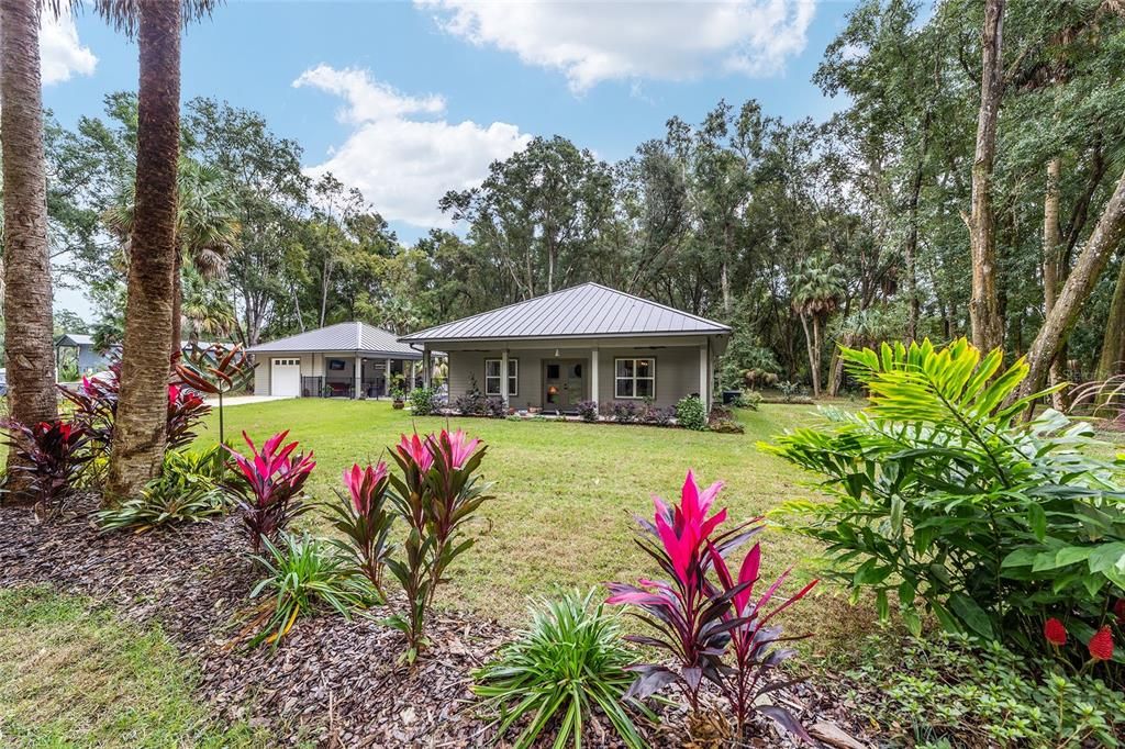 Active With Contract: $449,000 (2 beds, 2 baths, 1469 Square Feet)