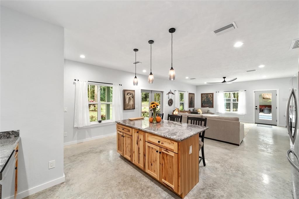 Active With Contract: $449,000 (2 beds, 2 baths, 1469 Square Feet)