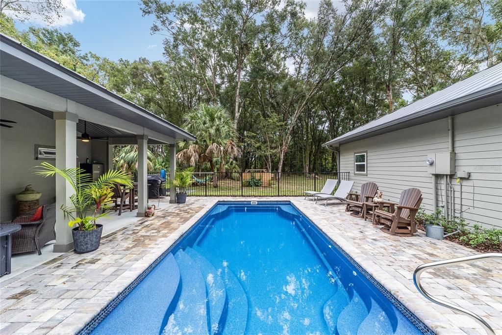 Active With Contract: $449,000 (2 beds, 2 baths, 1469 Square Feet)