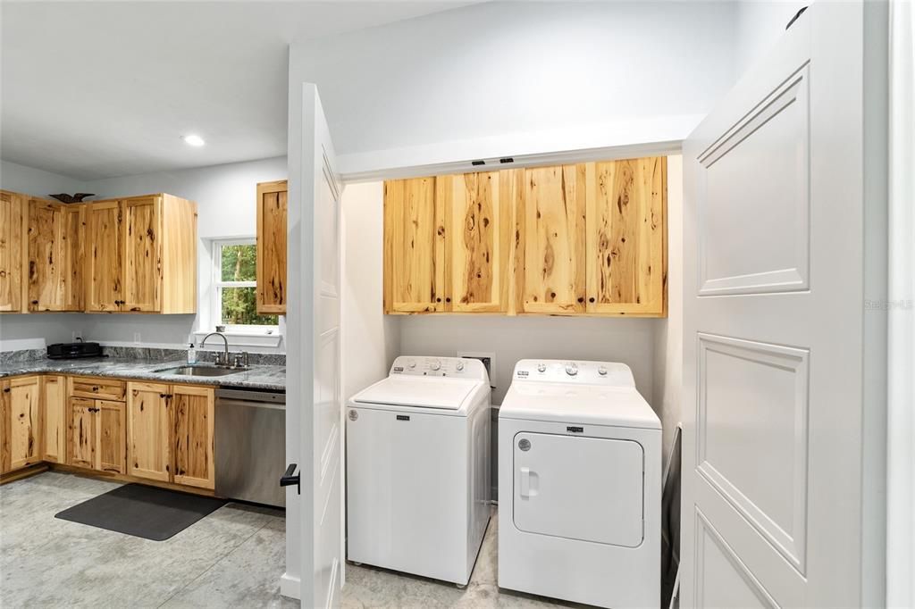 Active With Contract: $449,000 (2 beds, 2 baths, 1469 Square Feet)