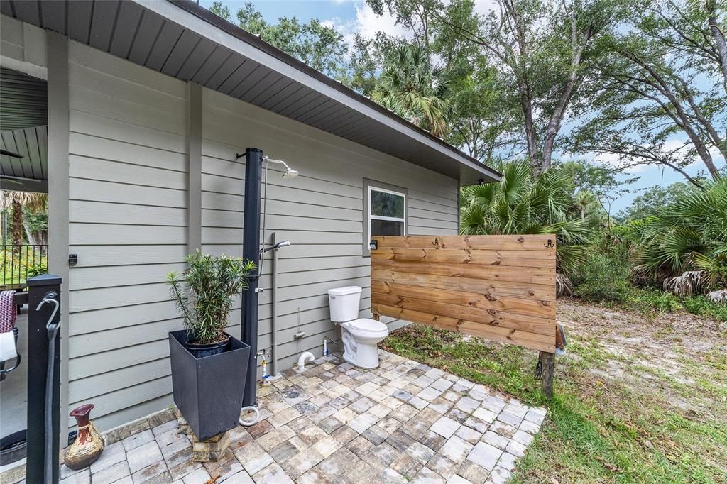 Active With Contract: $449,000 (2 beds, 2 baths, 1469 Square Feet)