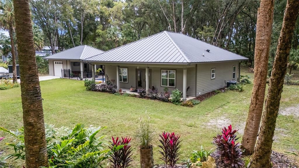 Active With Contract: $449,000 (2 beds, 2 baths, 1469 Square Feet)