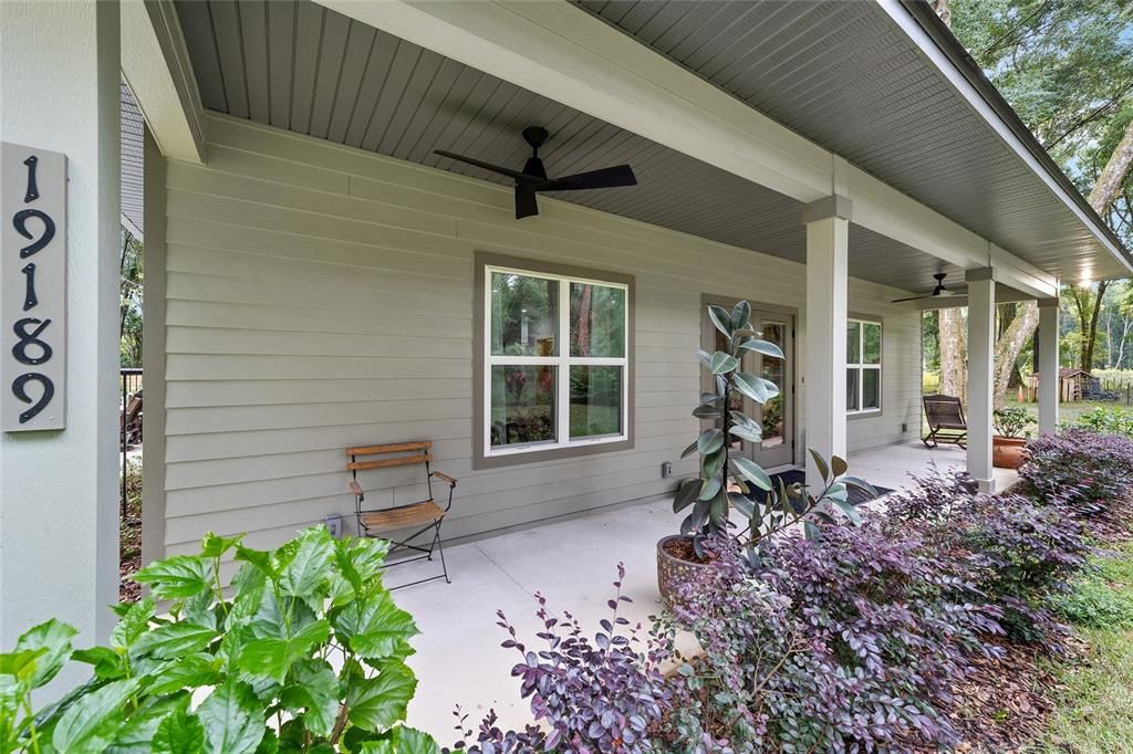 Active With Contract: $449,000 (2 beds, 2 baths, 1469 Square Feet)