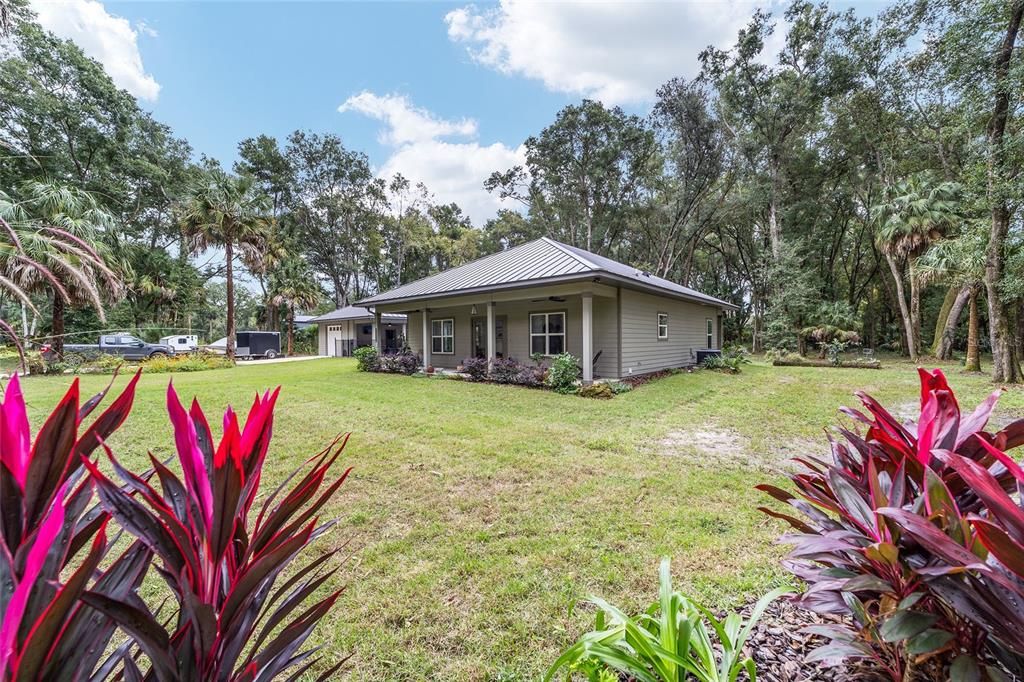 Active With Contract: $449,000 (2 beds, 2 baths, 1469 Square Feet)