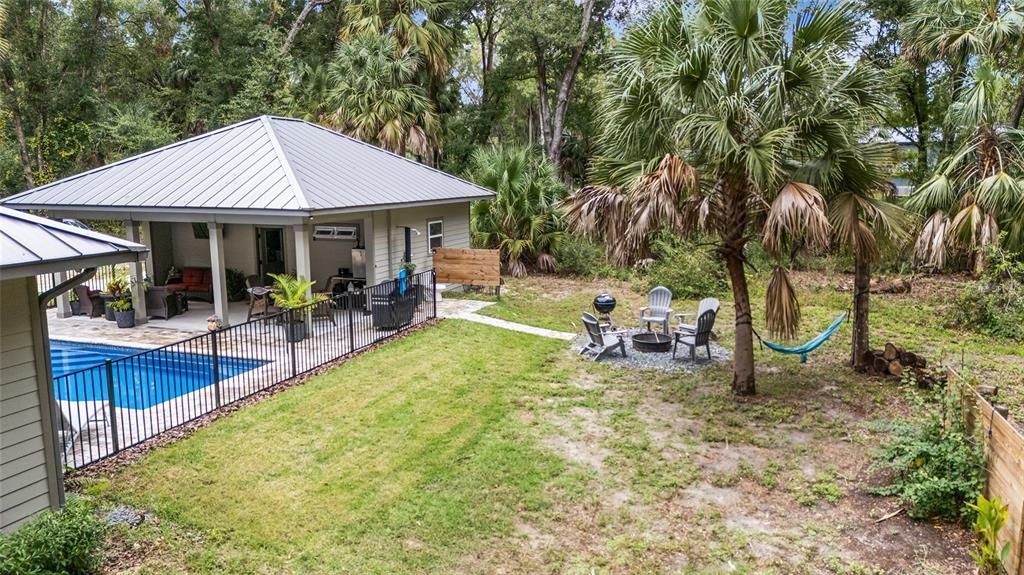 Active With Contract: $449,000 (2 beds, 2 baths, 1469 Square Feet)