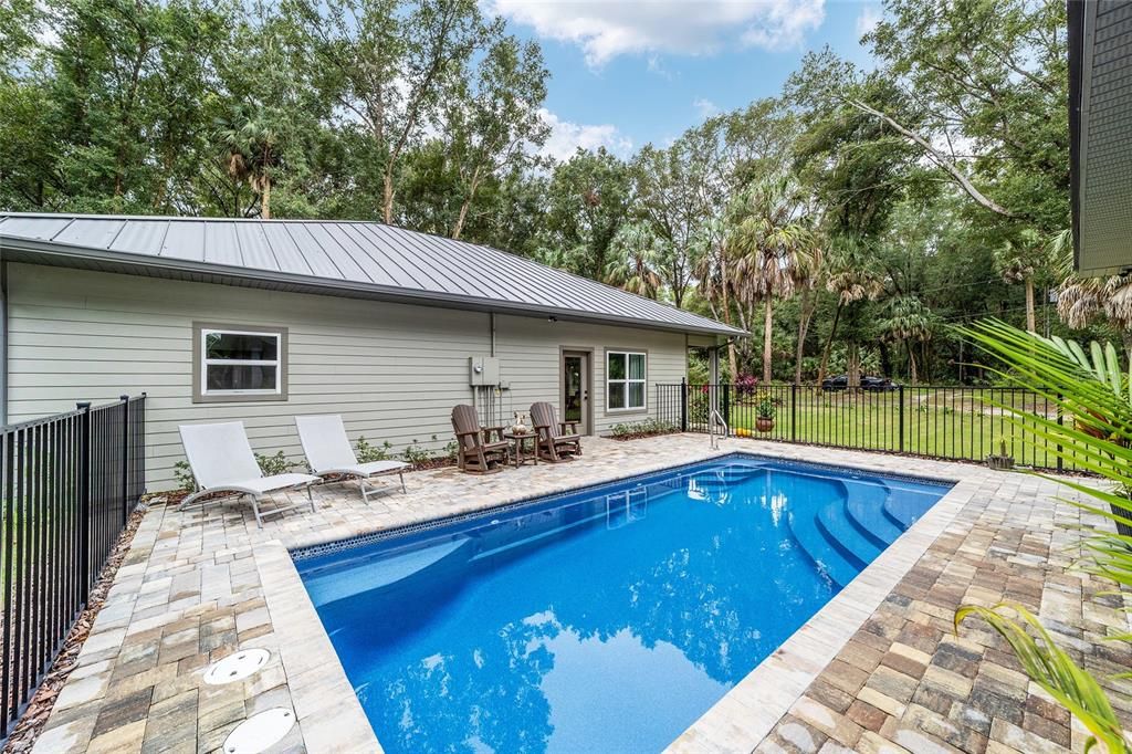 Active With Contract: $449,000 (2 beds, 2 baths, 1469 Square Feet)