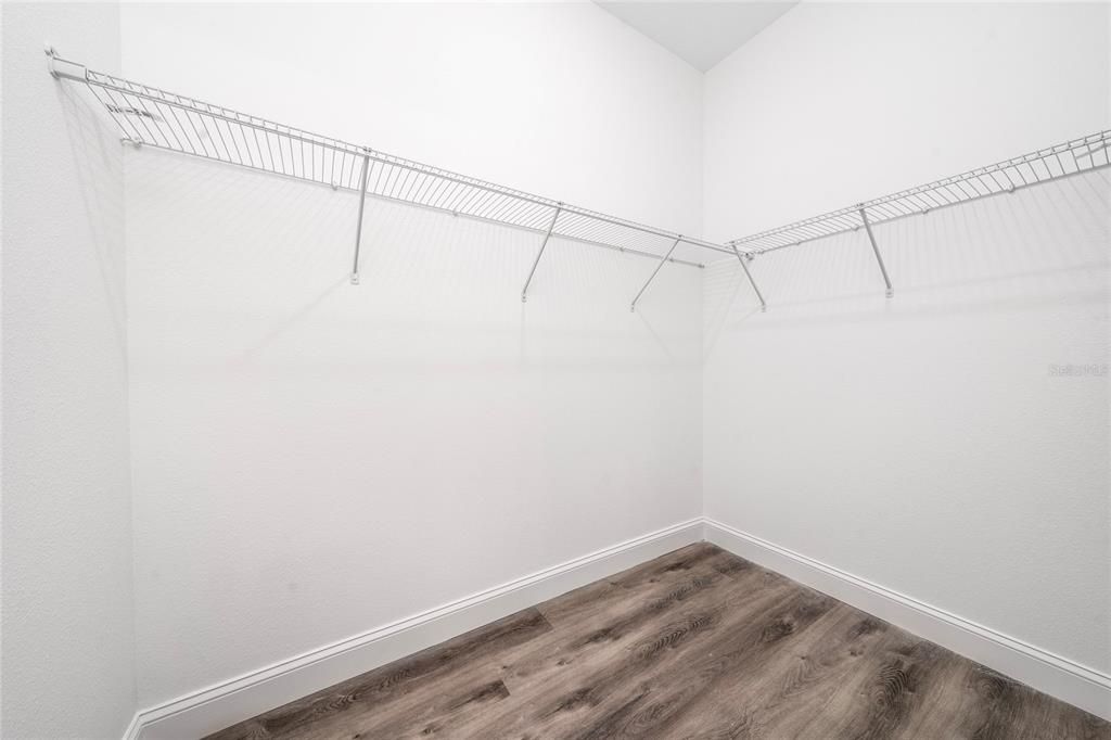 For Sale: $289,900 (4 beds, 2 baths, 1503 Square Feet)