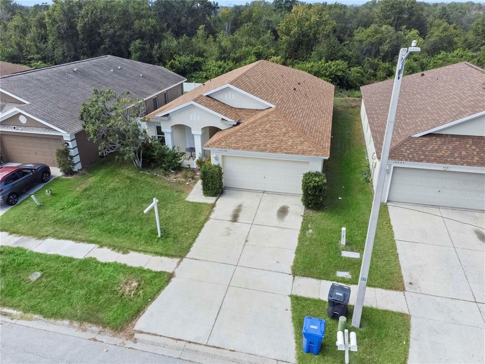 合同活跃: $300,000 (4 贝兹, 2 浴室, 1665 平方英尺)