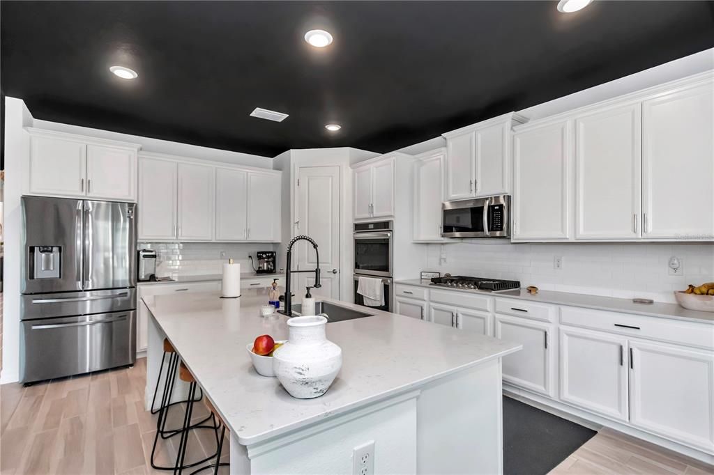 待售: $590,000 (4 贝兹, 3 浴室, 2692 平方英尺)