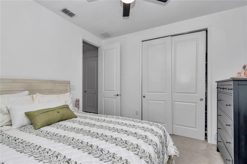 待售: $590,000 (4 贝兹, 3 浴室, 2692 平方英尺)