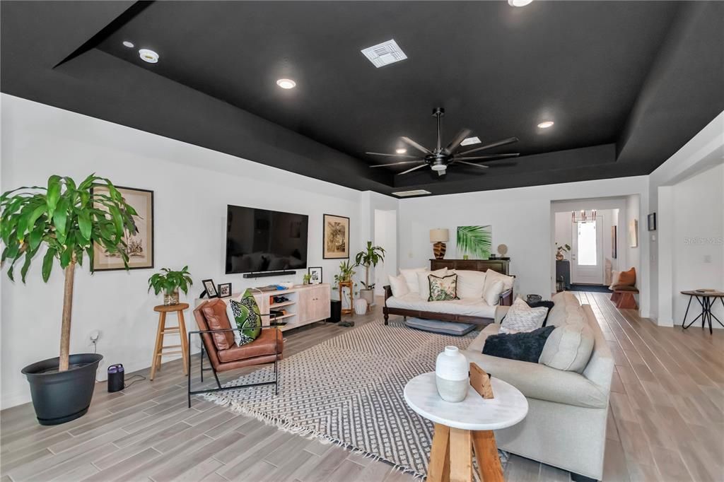 待售: $590,000 (4 贝兹, 3 浴室, 2692 平方英尺)