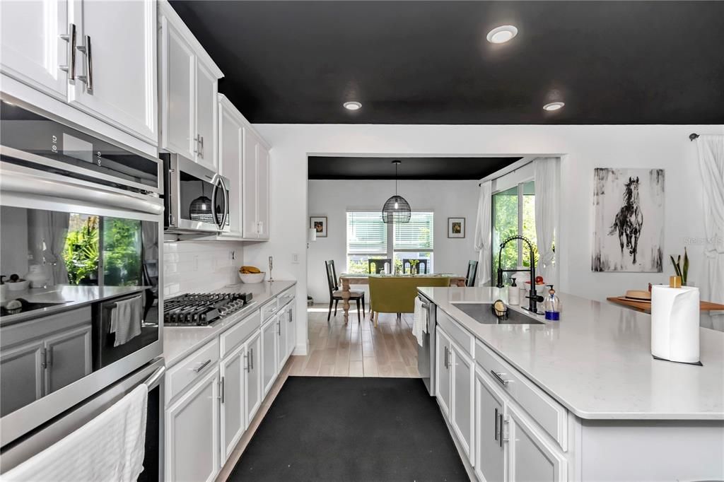 待售: $590,000 (4 贝兹, 3 浴室, 2692 平方英尺)