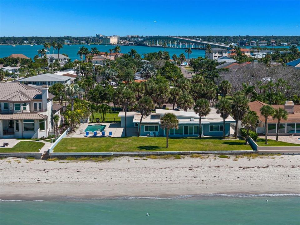 出租: $20,000 (5 贝兹, 5 浴室, 2774 平方英尺)