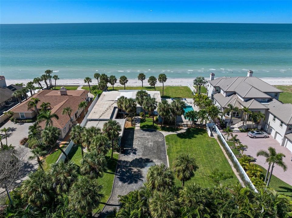 出租: $20,000 (5 贝兹, 5 浴室, 2774 平方英尺)