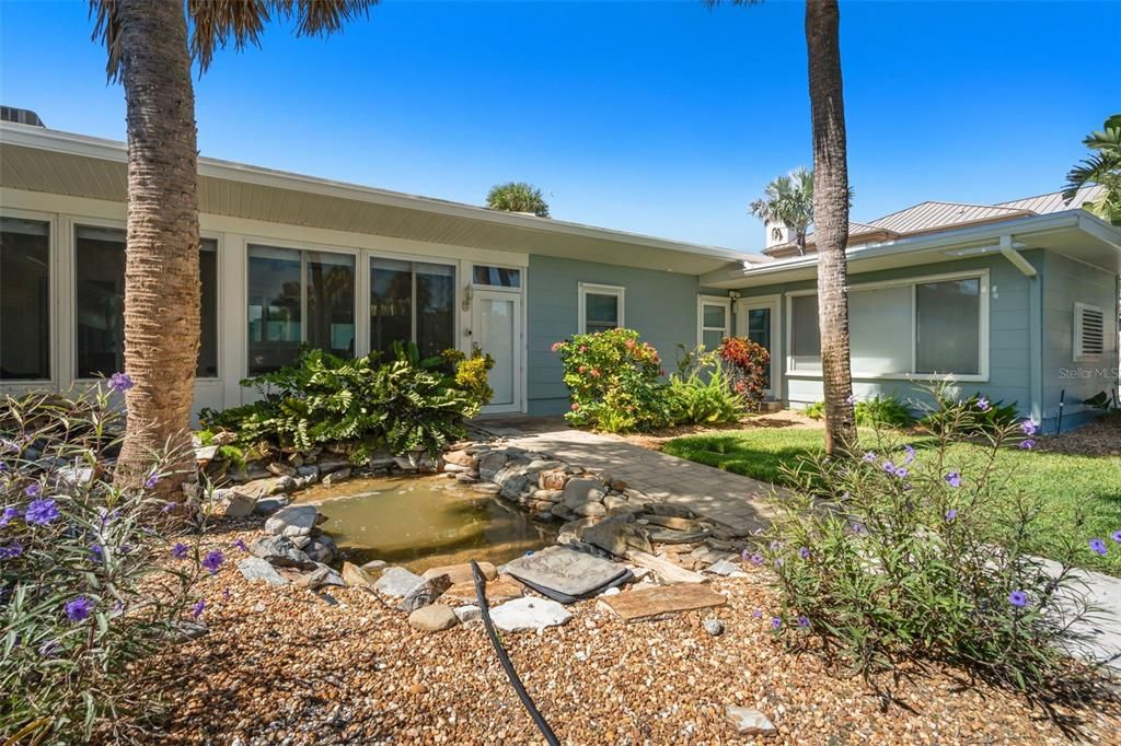 出租: $20,000 (5 贝兹, 5 浴室, 2774 平方英尺)