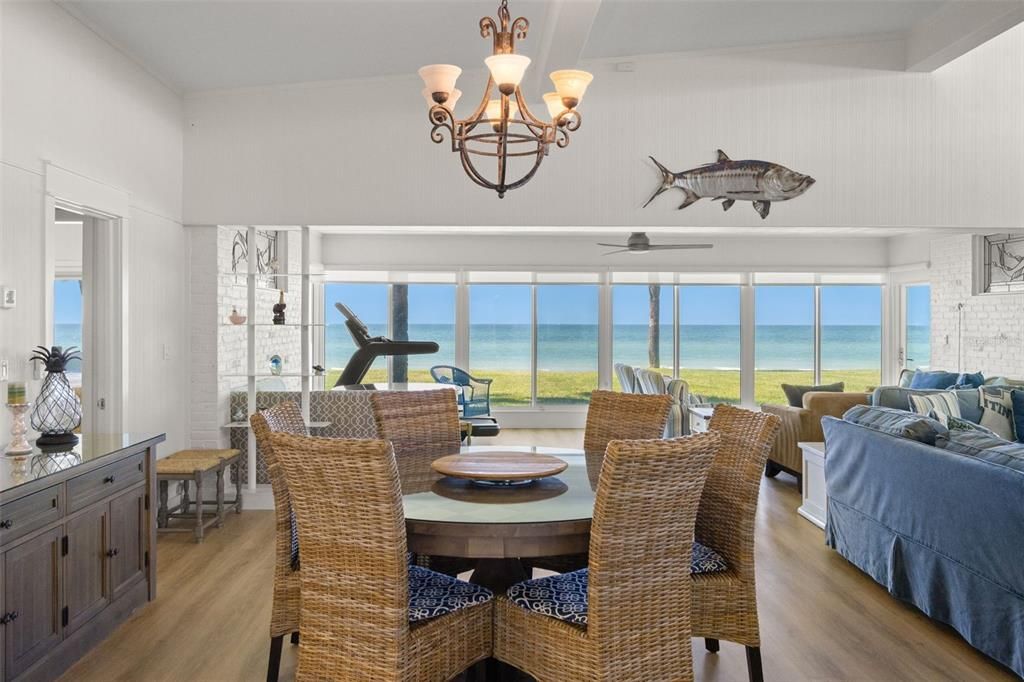 出租: $20,000 (5 贝兹, 5 浴室, 2774 平方英尺)