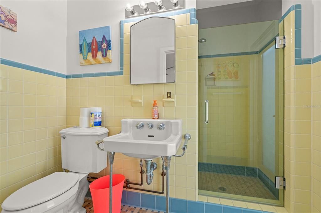 出租: $20,000 (5 贝兹, 5 浴室, 2774 平方英尺)