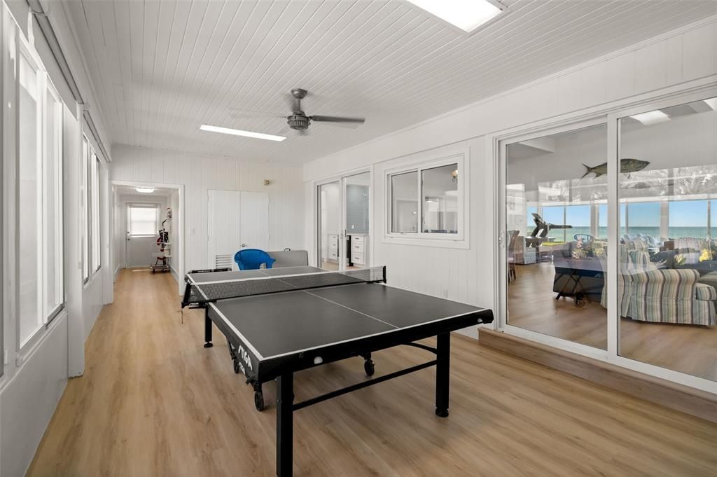 出租: $20,000 (5 贝兹, 5 浴室, 2774 平方英尺)