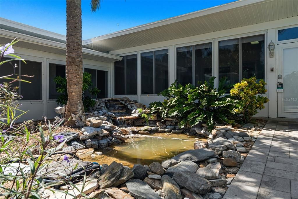 出租: $20,000 (5 贝兹, 5 浴室, 2774 平方英尺)