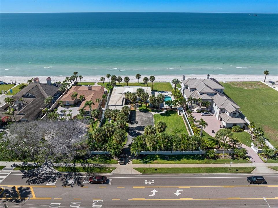 出租: $20,000 (5 贝兹, 5 浴室, 2774 平方英尺)