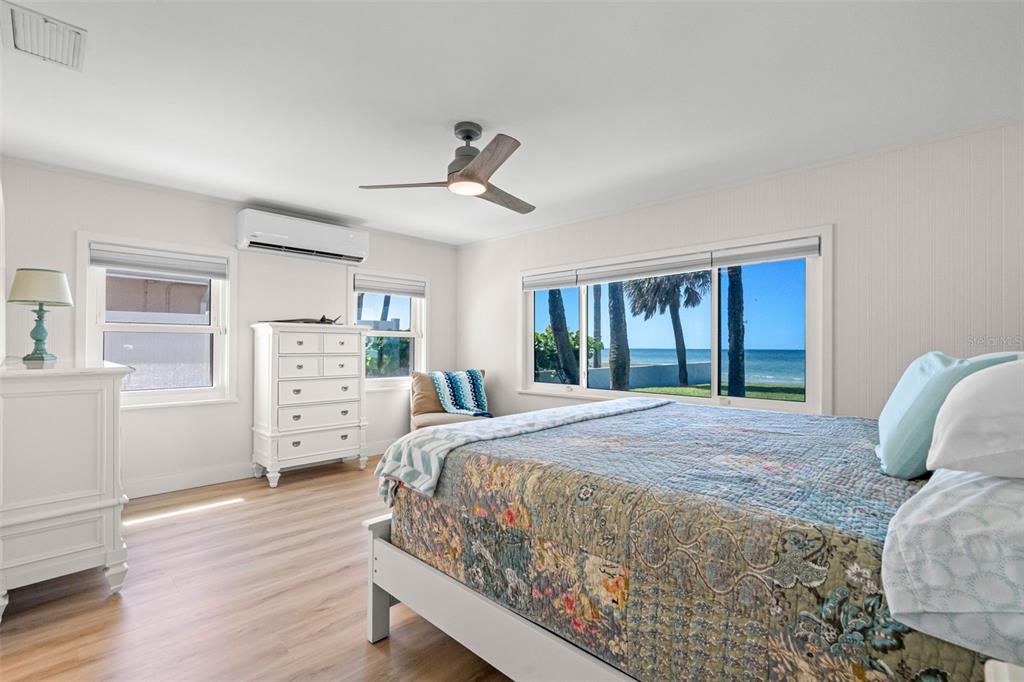 出租: $20,000 (5 贝兹, 5 浴室, 2774 平方英尺)