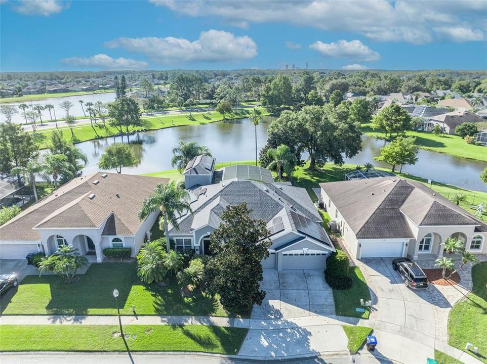 Под контрактом: $650,000 (5 спален, 4 ванн, 3010 Квадратных фут)