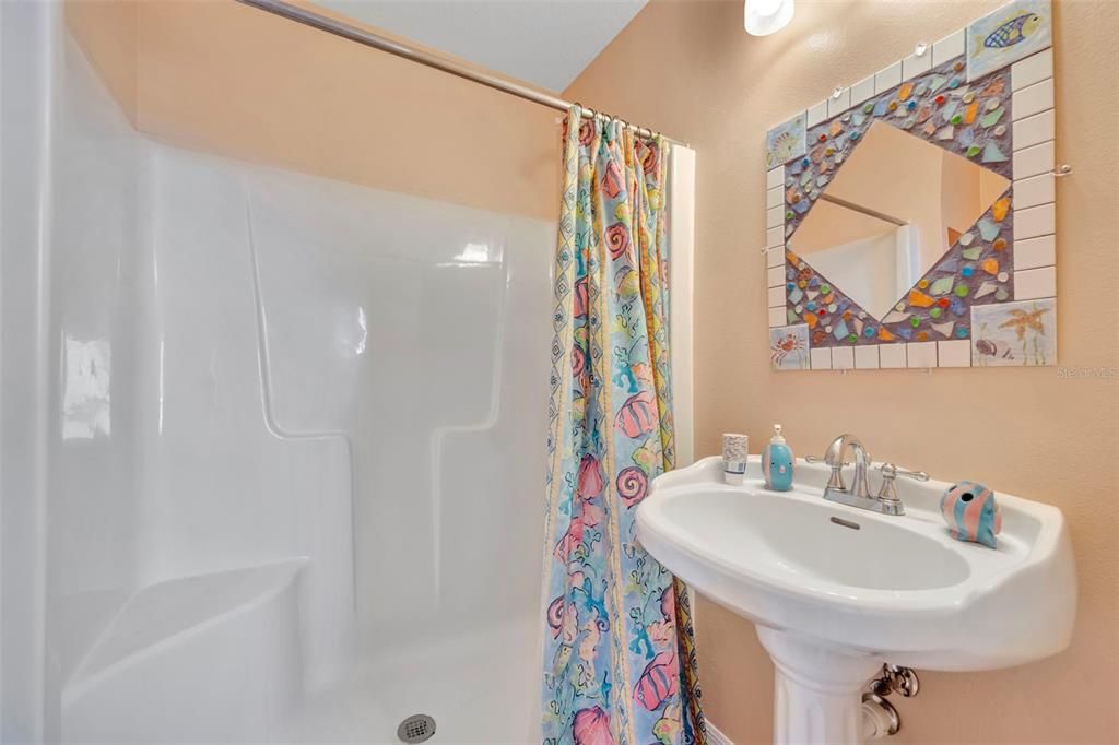 Под контрактом: $650,000 (5 спален, 4 ванн, 3010 Квадратных фут)