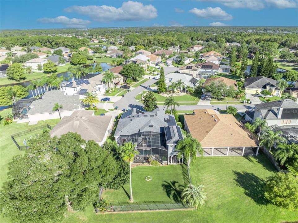 Под контрактом: $650,000 (5 спален, 4 ванн, 3010 Квадратных фут)