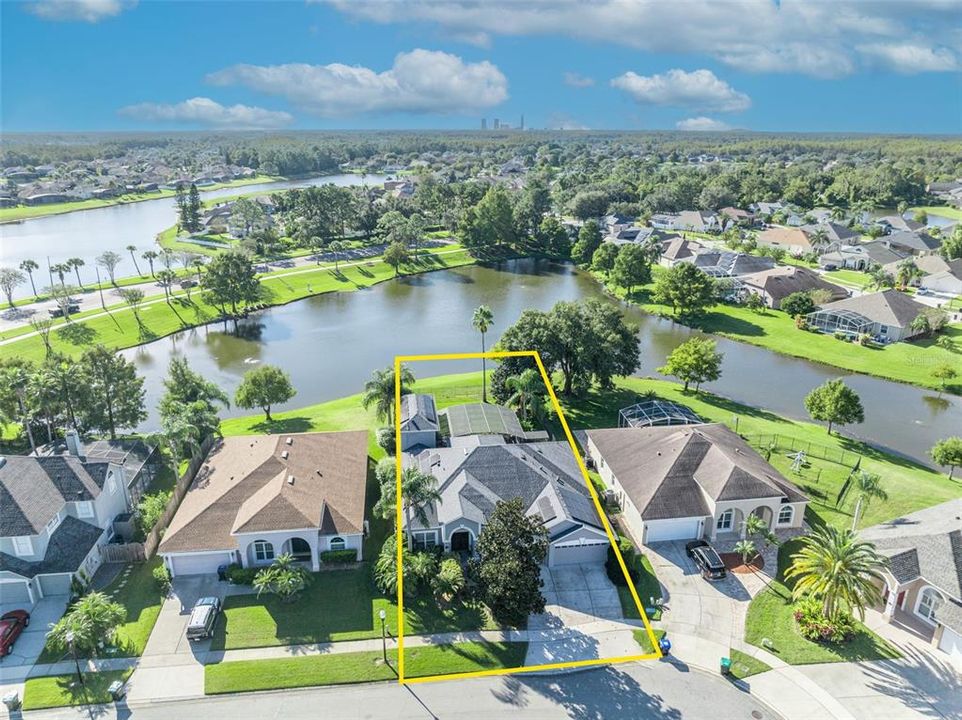 Под контрактом: $650,000 (5 спален, 4 ванн, 3010 Квадратных фут)