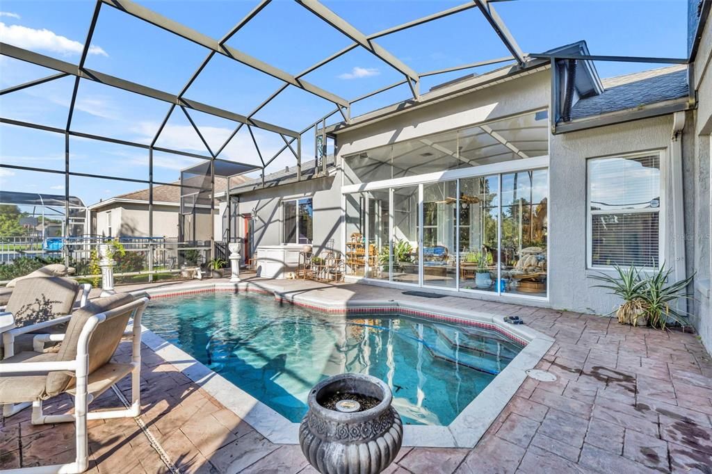 Под контрактом: $650,000 (5 спален, 4 ванн, 3010 Квадратных фут)