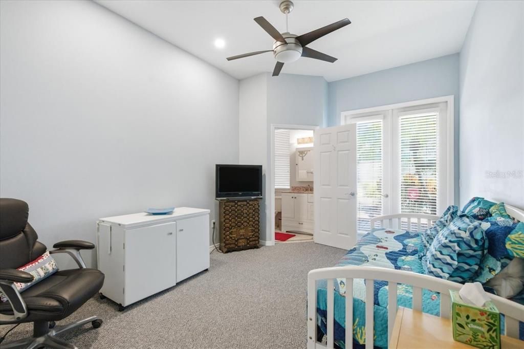 合同活跃: $515,000 (4 贝兹, 3 浴室, 2865 平方英尺)