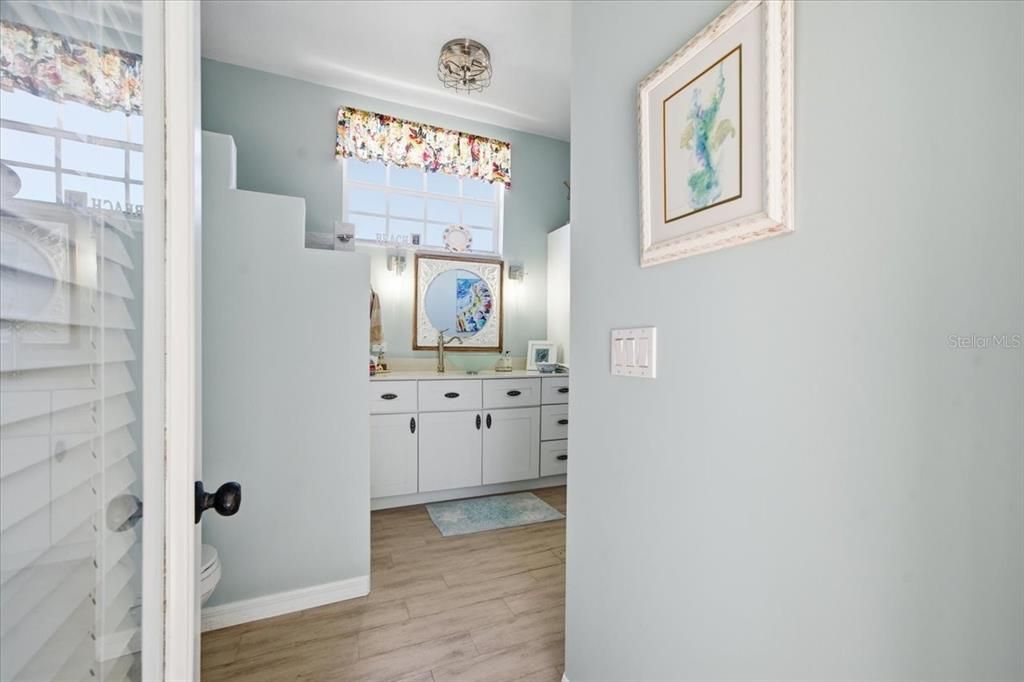 合同活跃: $515,000 (4 贝兹, 3 浴室, 2865 平方英尺)