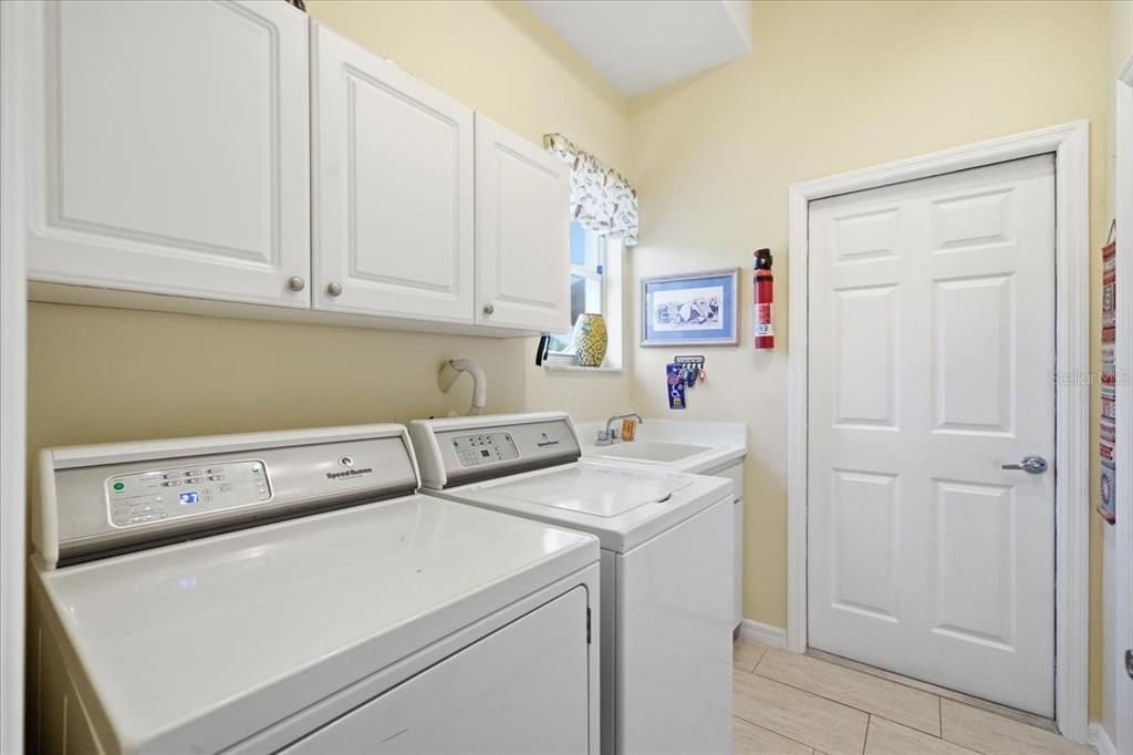 合同活跃: $515,000 (4 贝兹, 3 浴室, 2865 平方英尺)