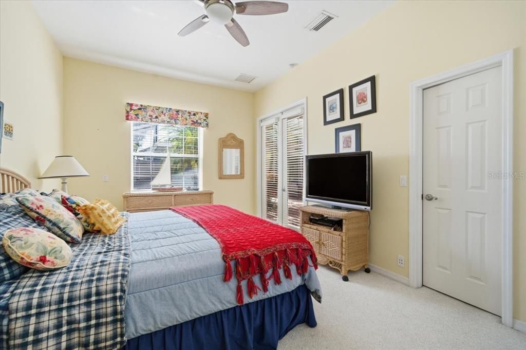 合同活跃: $515,000 (4 贝兹, 3 浴室, 2865 平方英尺)