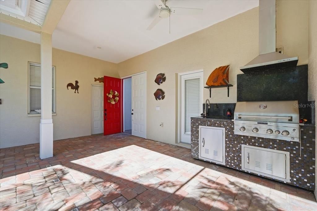 合同活跃: $515,000 (4 贝兹, 3 浴室, 2865 平方英尺)