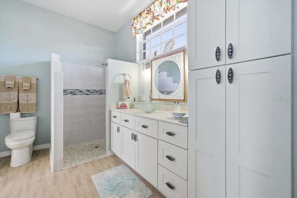 合同活跃: $515,000 (4 贝兹, 3 浴室, 2865 平方英尺)