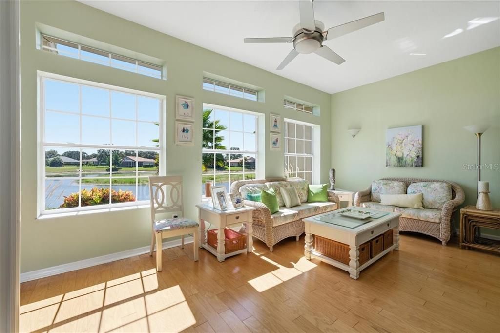 合同活跃: $515,000 (4 贝兹, 3 浴室, 2865 平方英尺)