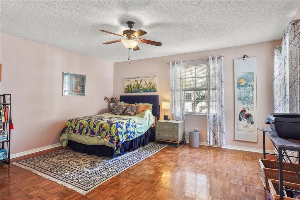 For Sale: $249,000 (2 beds, 2 baths, 1200 Square Feet)