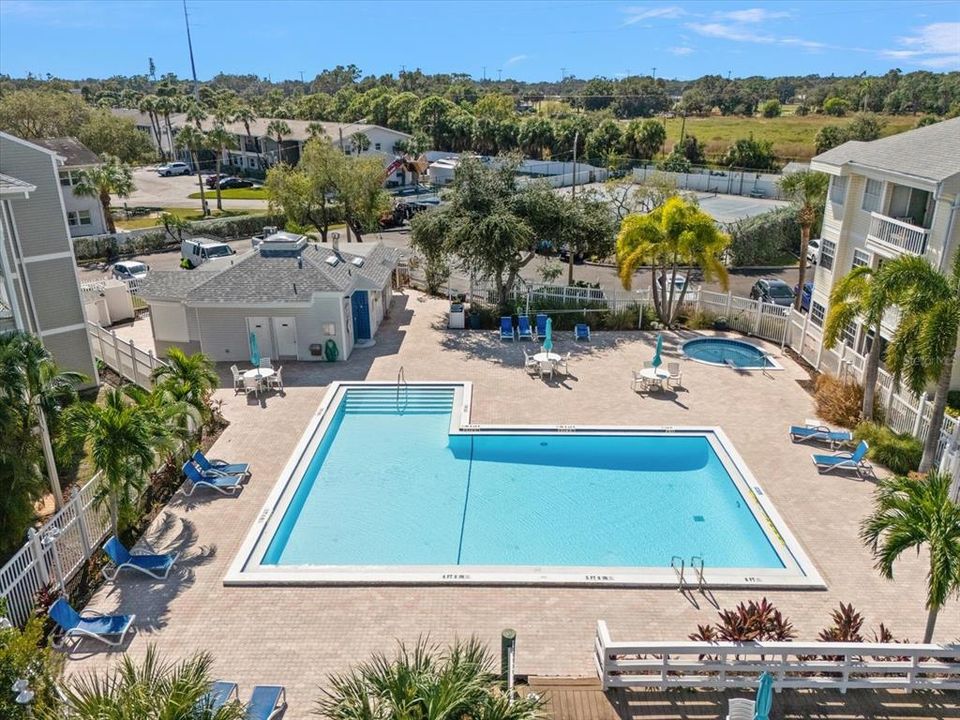 For Sale: $249,000 (2 beds, 2 baths, 1200 Square Feet)