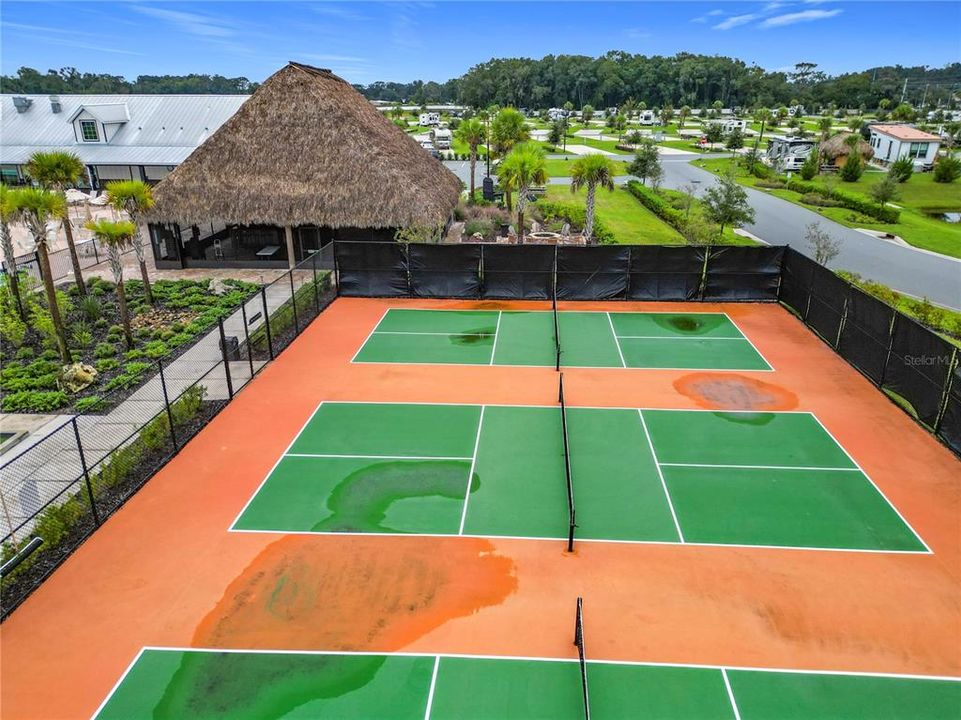 На продажу: $179,000 (0.07 acres)