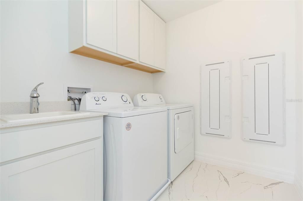 For Sale: $889,000 (4 beds, 3 baths, 3222 Square Feet)