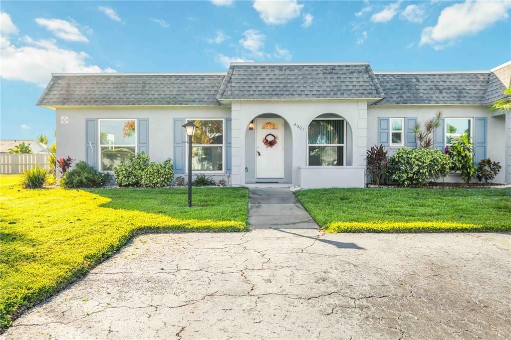 Recently Sold: $164,900 (2 beds, 2 baths, 1015 Square Feet)