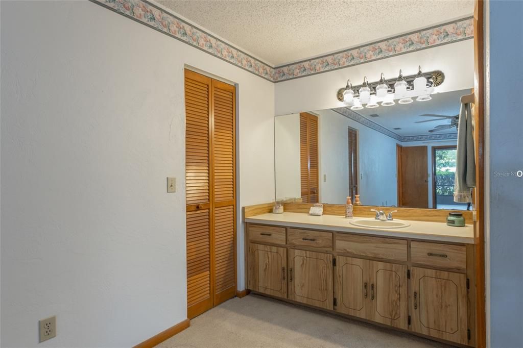 Active With Contract: $269,000 (3 beds, 2 baths, 2035 Square Feet)