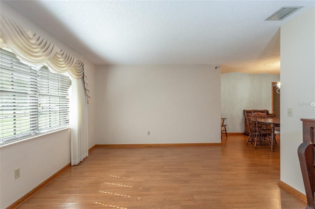 Active With Contract: $269,000 (3 beds, 2 baths, 2035 Square Feet)