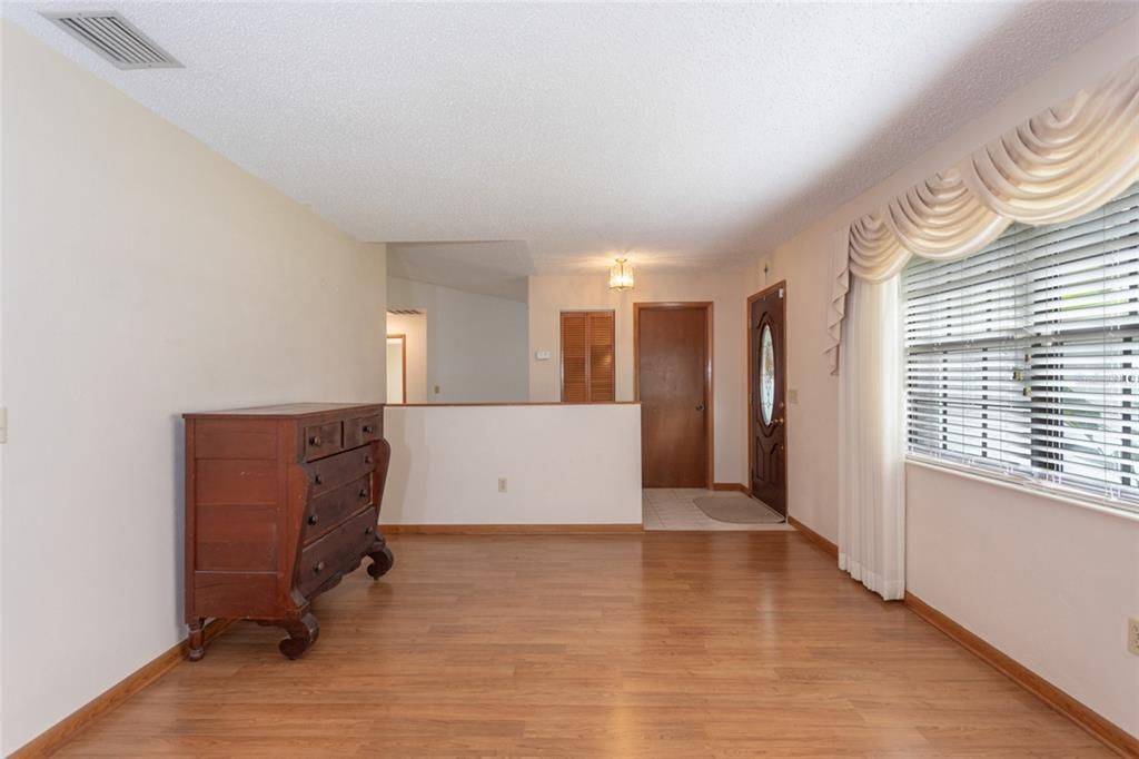 Active With Contract: $269,000 (3 beds, 2 baths, 2035 Square Feet)