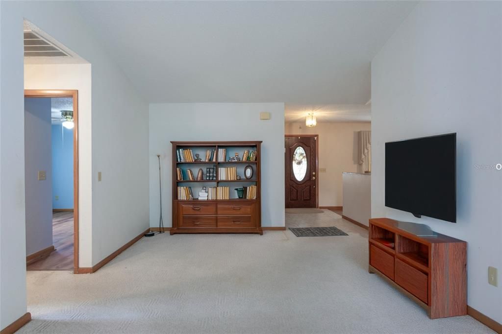 Active With Contract: $269,000 (3 beds, 2 baths, 2035 Square Feet)