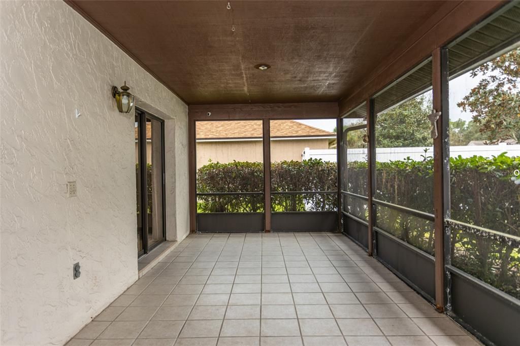 Active With Contract: $269,000 (3 beds, 2 baths, 2035 Square Feet)