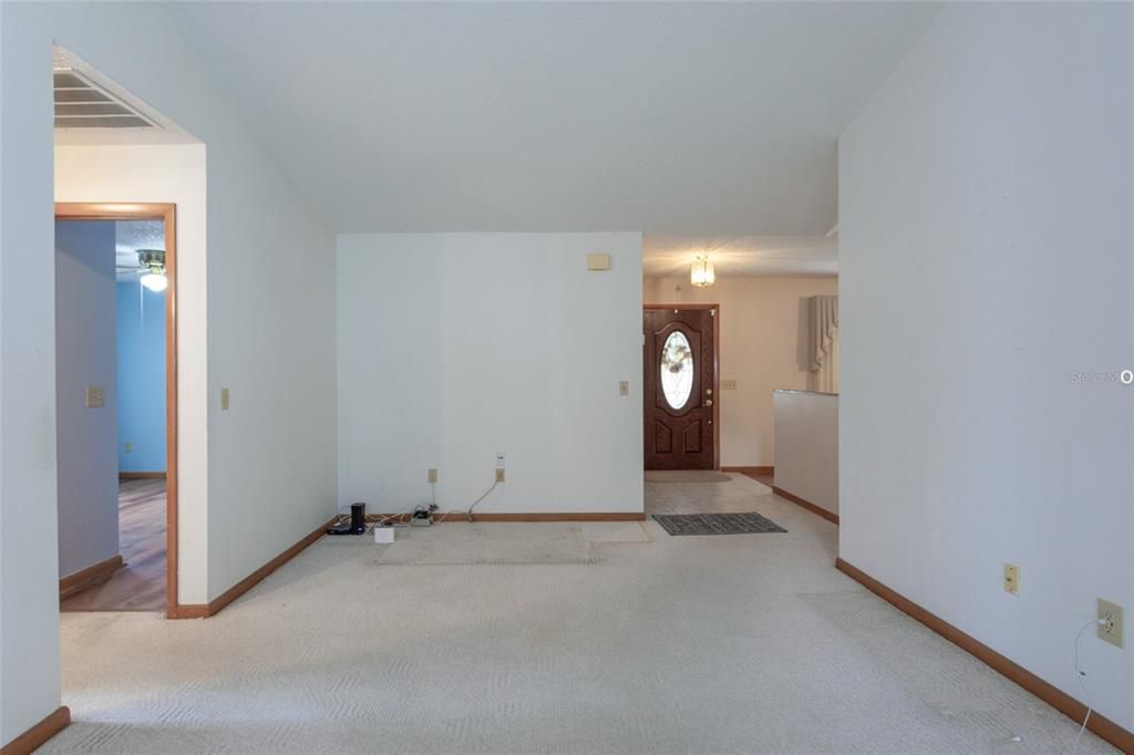 Active With Contract: $269,000 (3 beds, 2 baths, 2035 Square Feet)