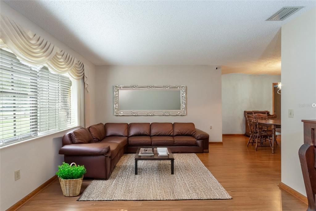 Active With Contract: $269,000 (3 beds, 2 baths, 2035 Square Feet)