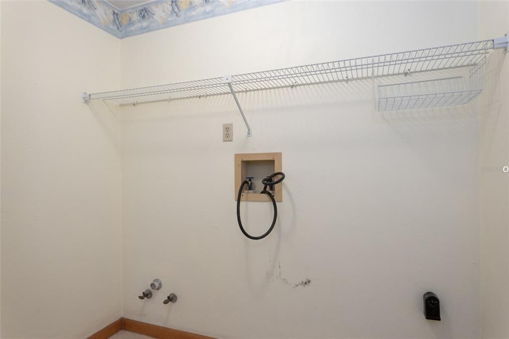 Active With Contract: $269,000 (3 beds, 2 baths, 2035 Square Feet)